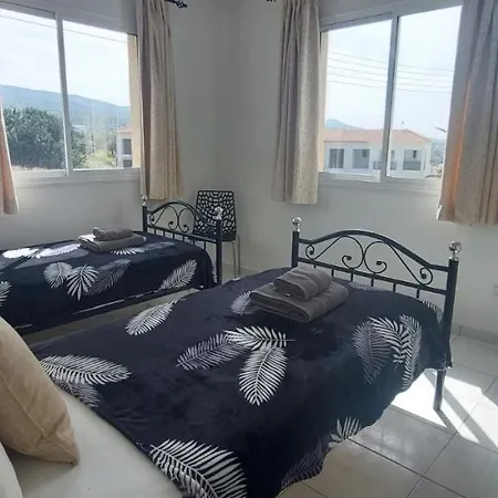 Spacious 2 Bedroom *